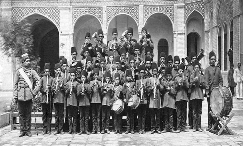 تصاویری دیدنی از پوشش متفاوت دانش آموزان تهرانی در 70 سال پیش