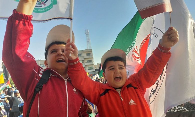 تجمع دانش‌آموزان تهرانی در حمایت از دانش‌آموزان غزه