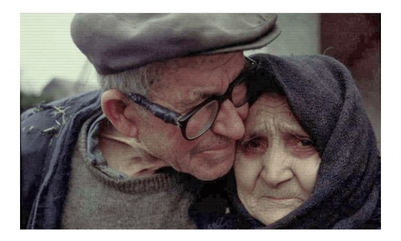 محبت پیرمرد به همسرش