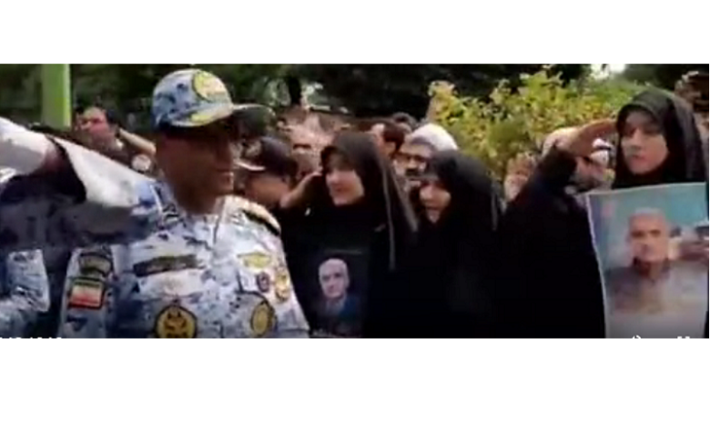 فیلمی از احترام نظامی دختران خلبان رئیس‌جمهور شهید